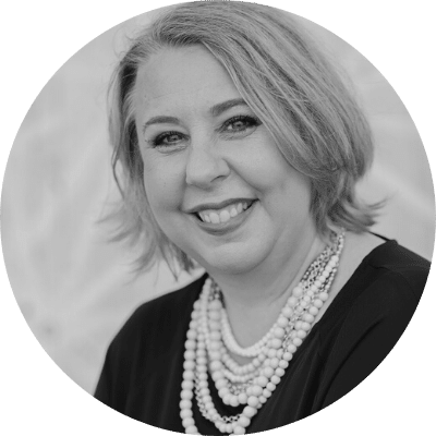 Jennifer Urezzio - Small Business Sisterhood Podcast